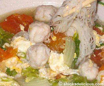 homemade_fish_balls_rice_vermicelli_soup_2.jpg